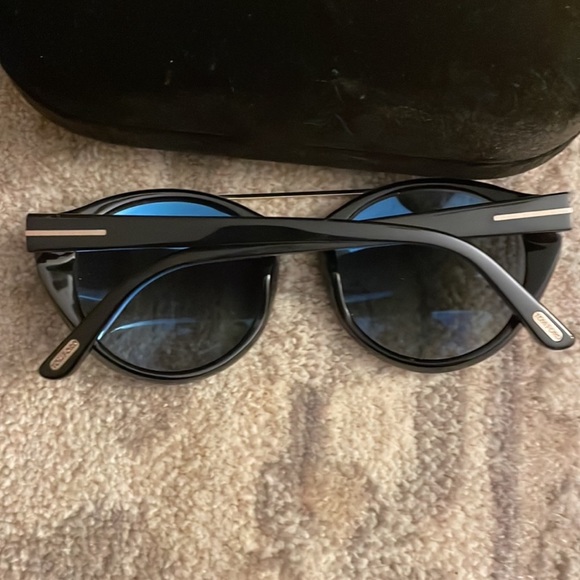 Sold - Picture 3 of 7